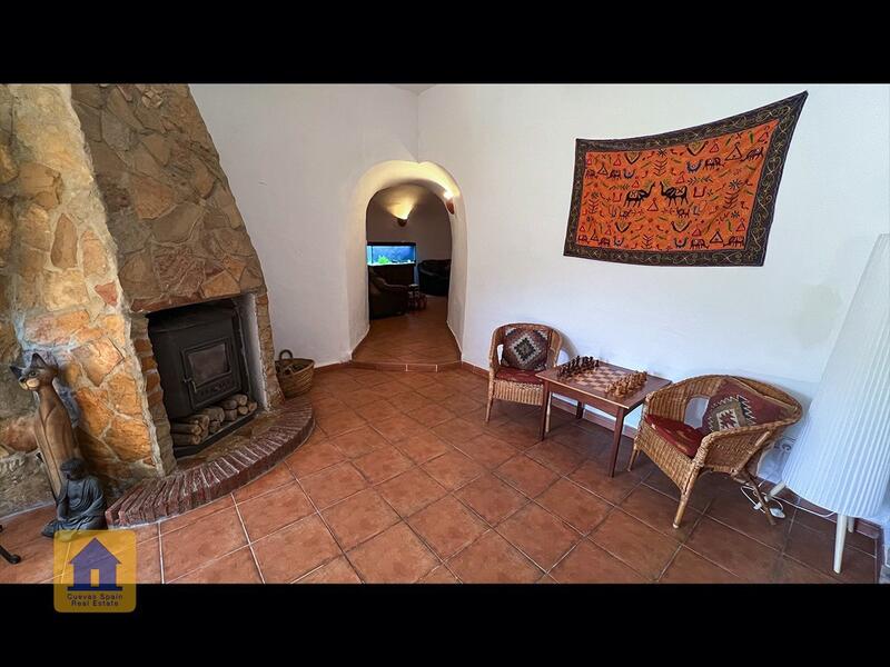 5 chambre Maison Troglodyte à vendre