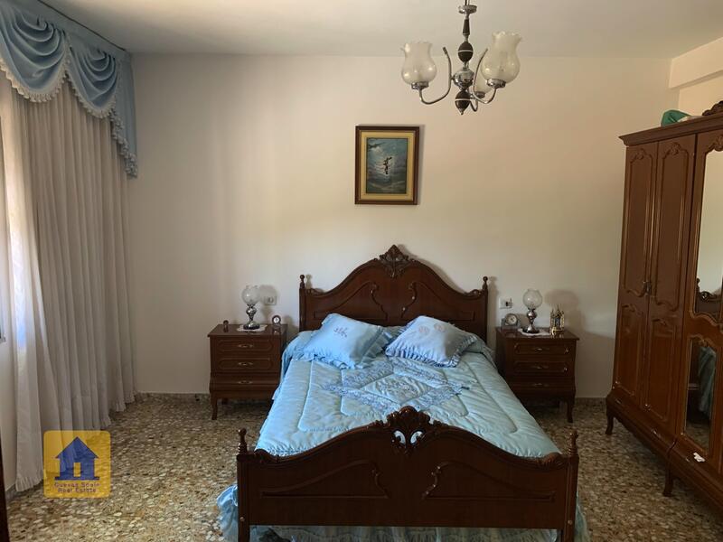 4 bedroom Country House for sale