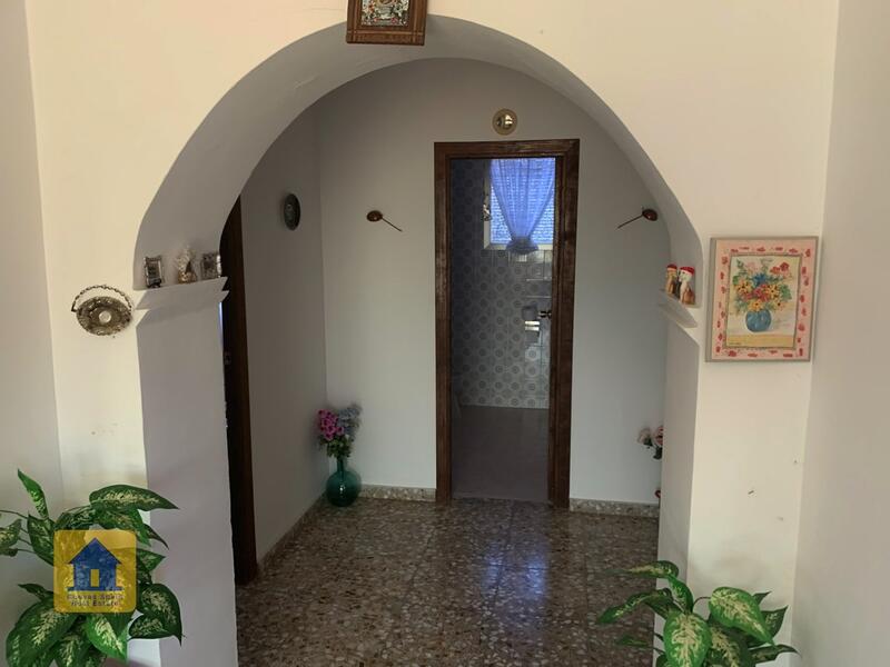 4 bedroom Country House for sale