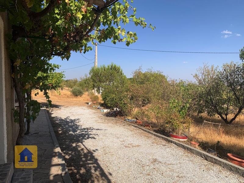 4 bedroom Country House for sale