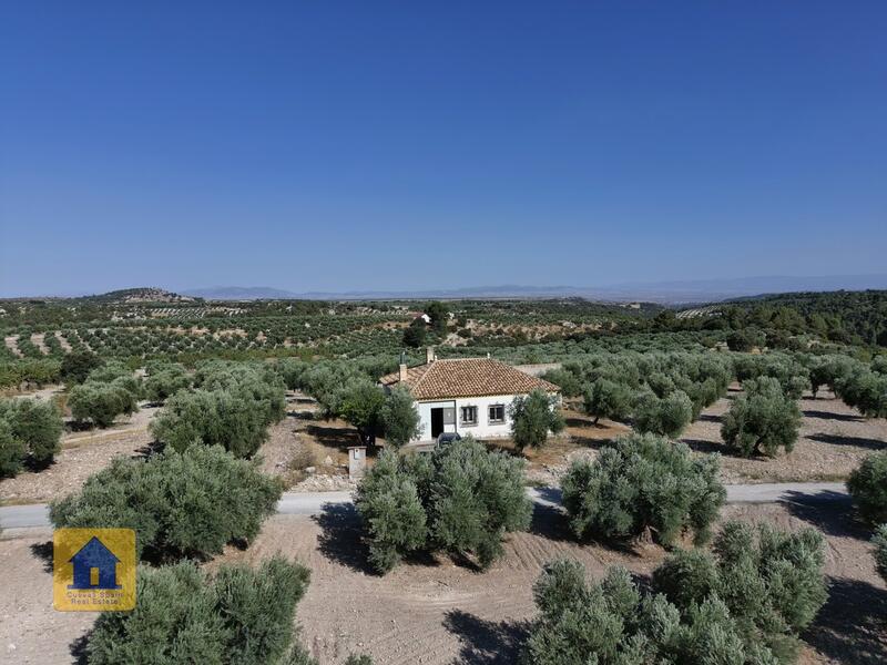 3 bedroom Country House for sale