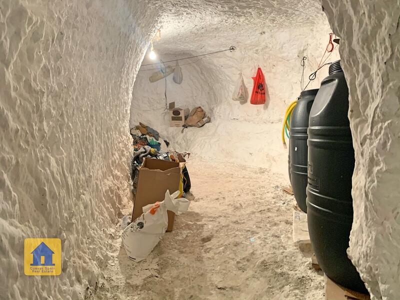 7 bedroom Cave House for sale