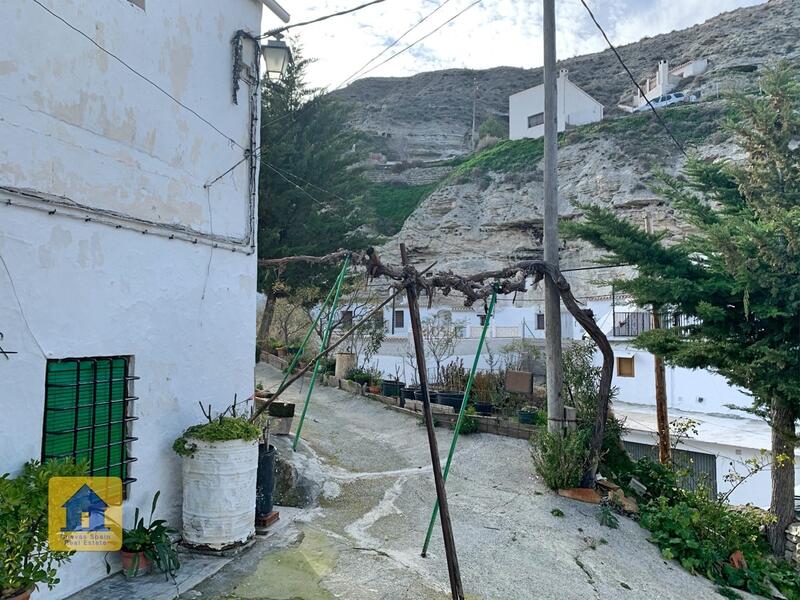 7 bedroom Cave House for sale