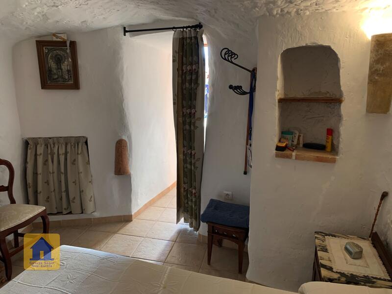 3 soverom Grottehuset til salgs
