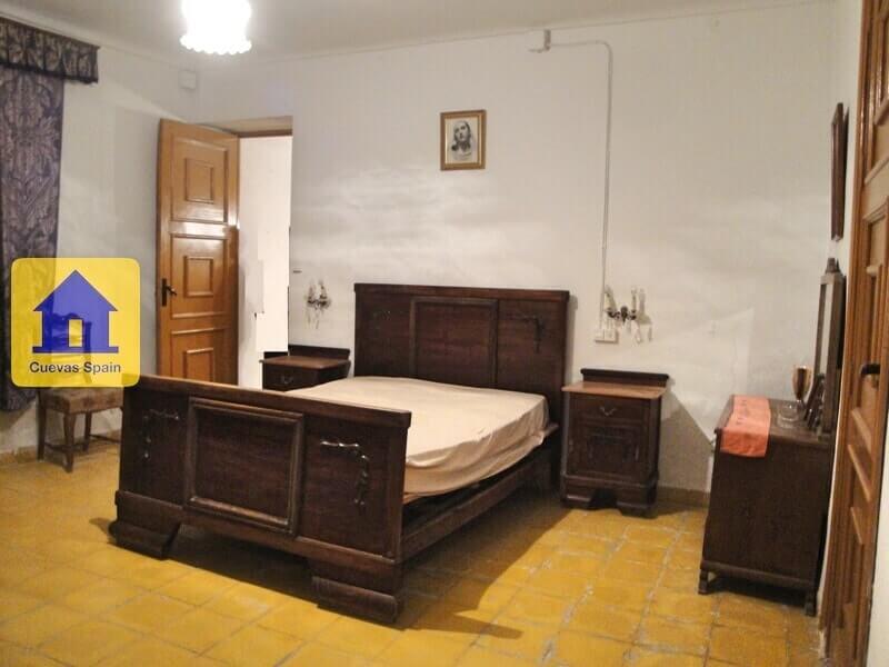 7 bedroom Villa for sale