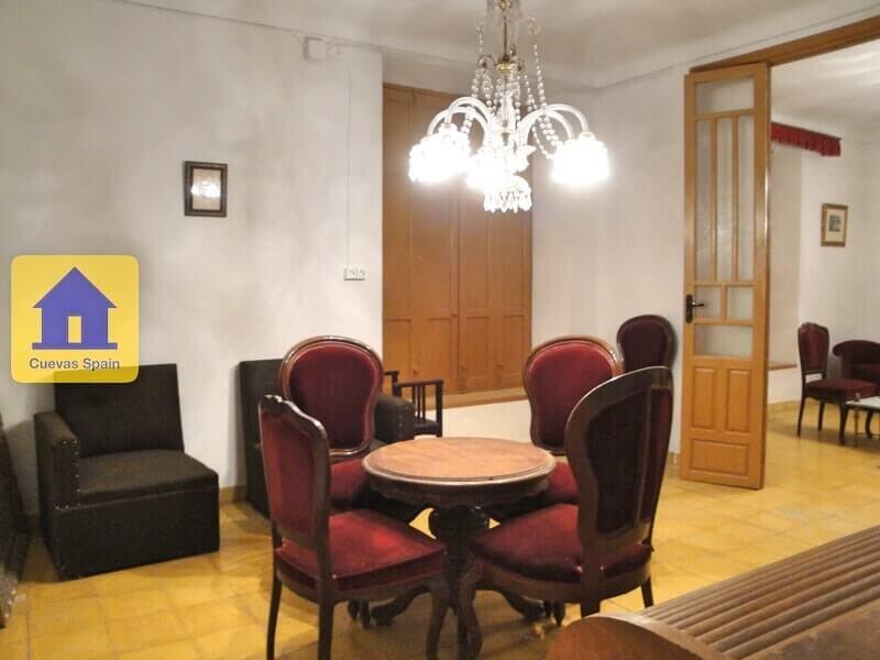 7 bedroom Villa for sale