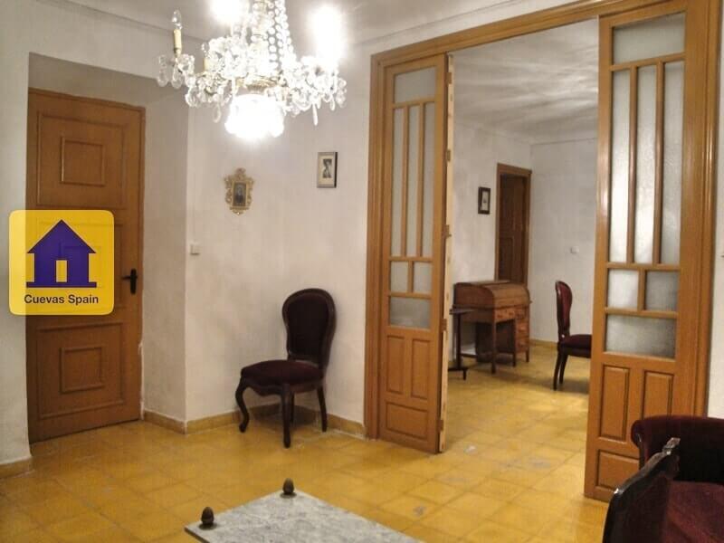 7 bedroom Villa for sale