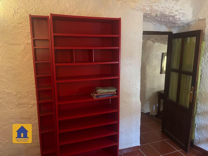 2 slaapkamer Grotwoning Te koop