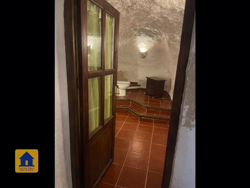 2 slaapkamer Grotwoning Te koop