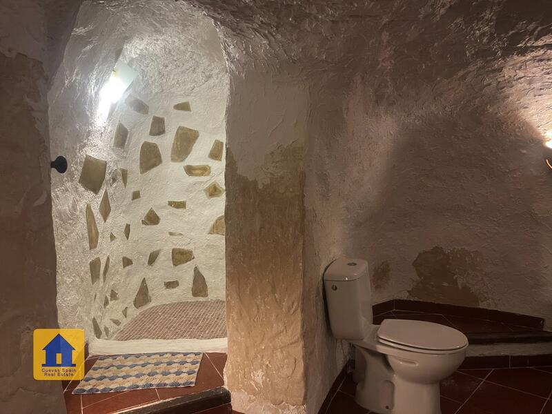 2 slaapkamer Grotwoning Te koop