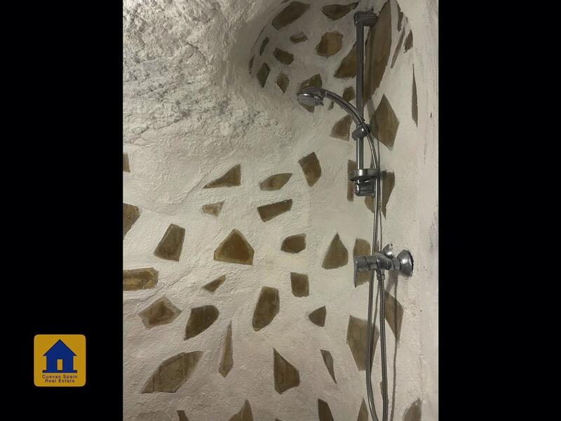 2 slaapkamer Grotwoning Te koop