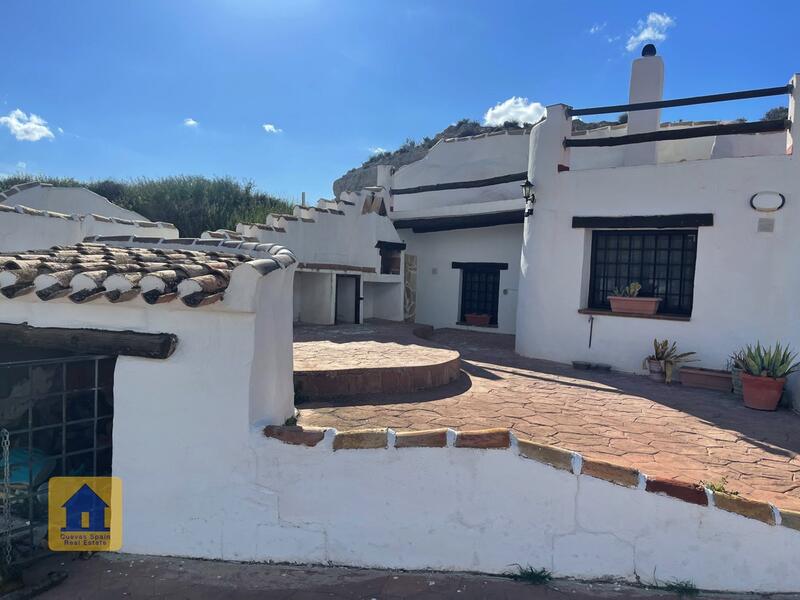 4 slaapkamer Grotwoning Te koop