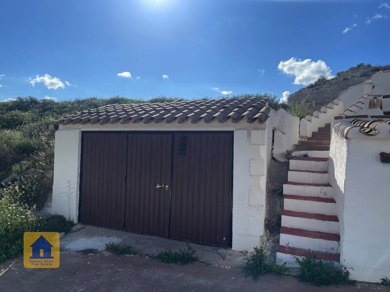 4 slaapkamer Grotwoning Te koop