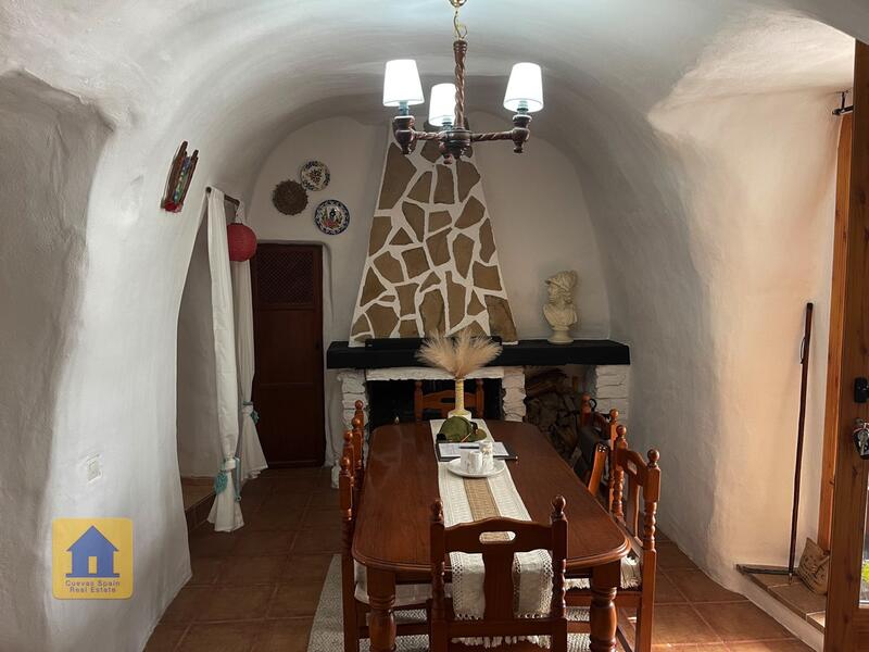 3 slaapkamer Grotwoning Te koop