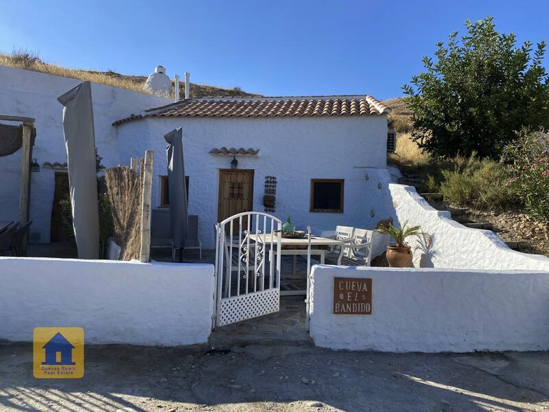 9 bedroom Cave House for sale