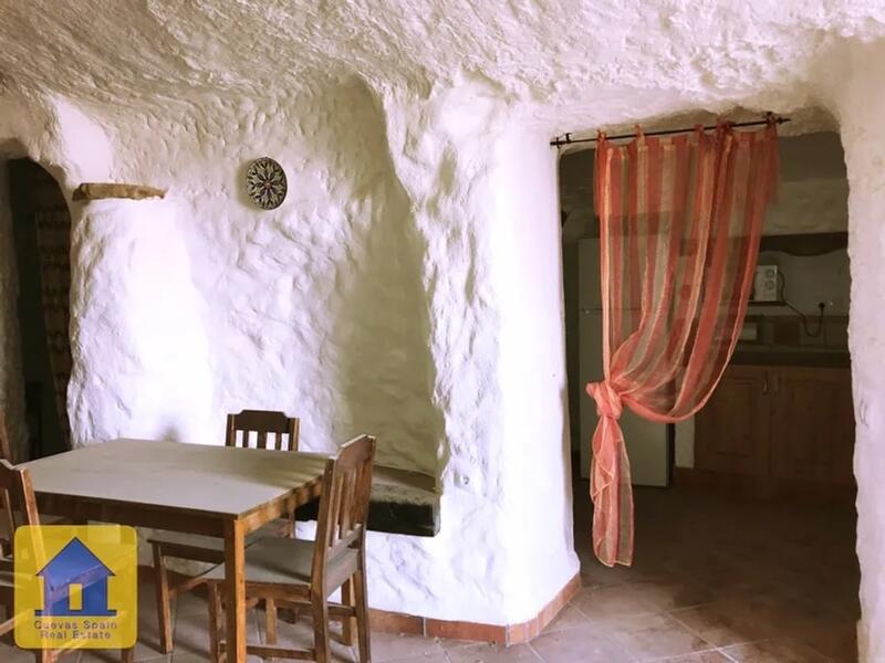 2 slaapkamer Grotwoning Te koop