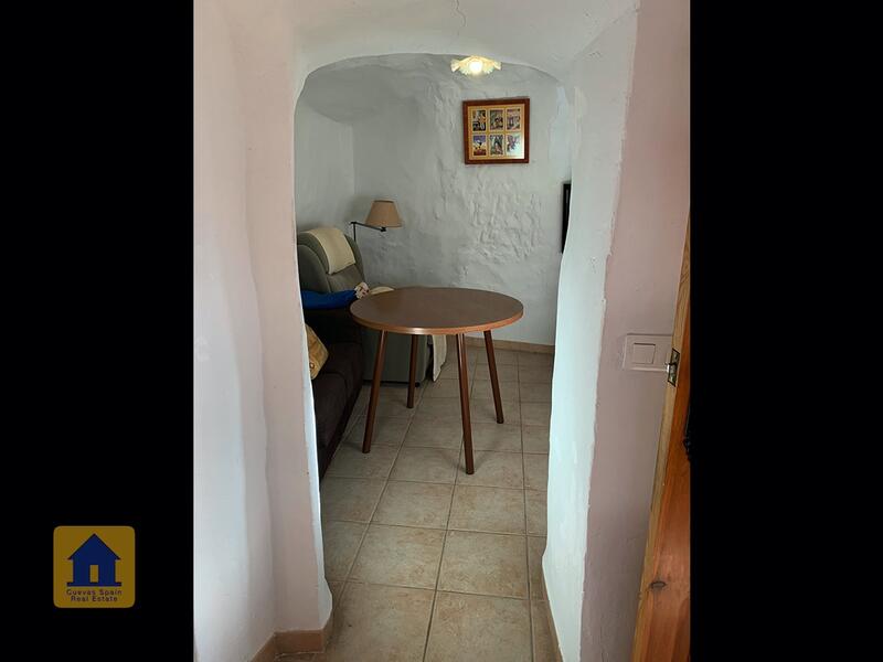 3 спальная комната Дом в пещере продается