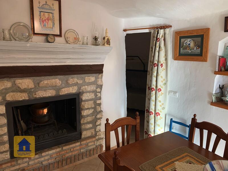 3 спальная комната Дом в пещере продается