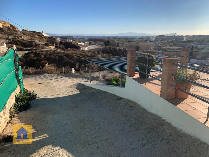 3 спальная комната Дом в пещере продается