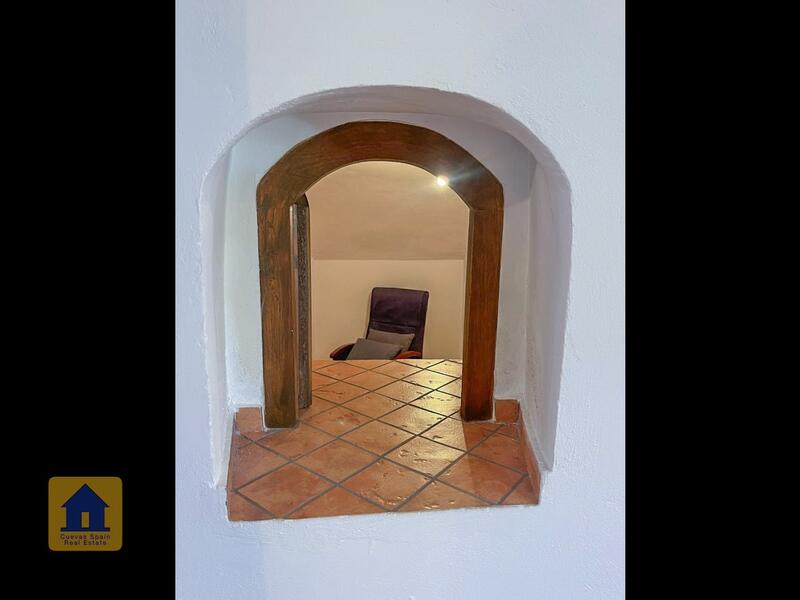 5 bedroom Cave House for sale