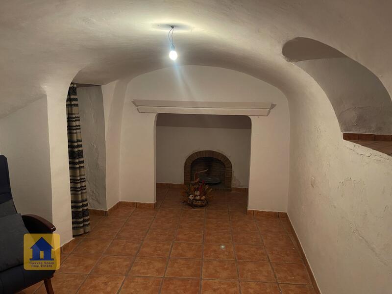 5 bedroom Cave House for sale