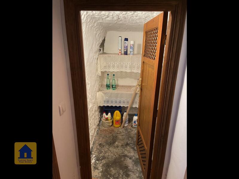 5 bedroom Cave House for sale