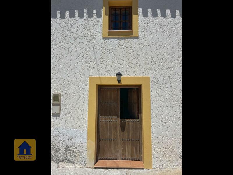 5 bedroom Cave House for sale