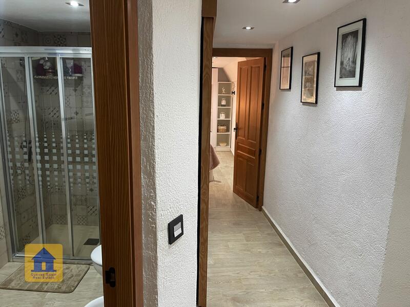 2 soverom Grottehuset til salgs