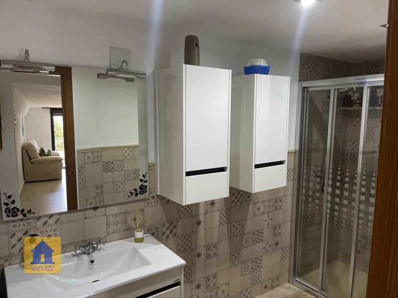 2 soverom Grottehuset til salgs