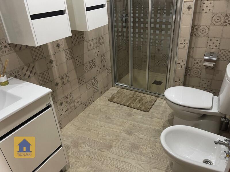 2 soverom Grottehuset til salgs