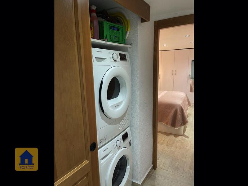 2 soverom Grottehuset til salgs