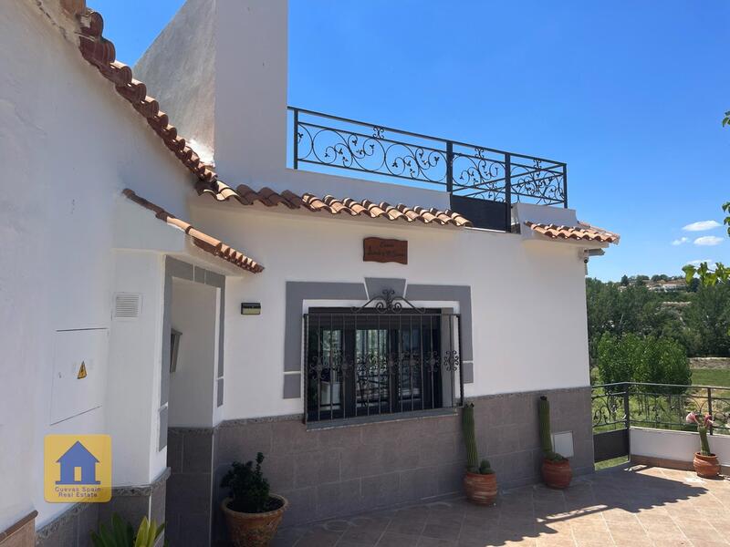 2 soverom Grottehuset til salgs