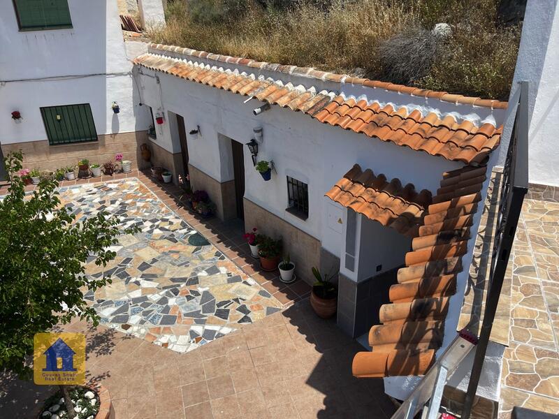 2 soverom Grottehuset til salgs