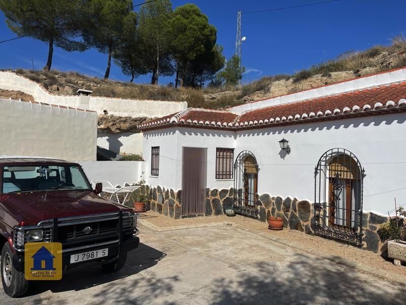 4 Schlafzimmer Höhlenhaus zu verkaufen