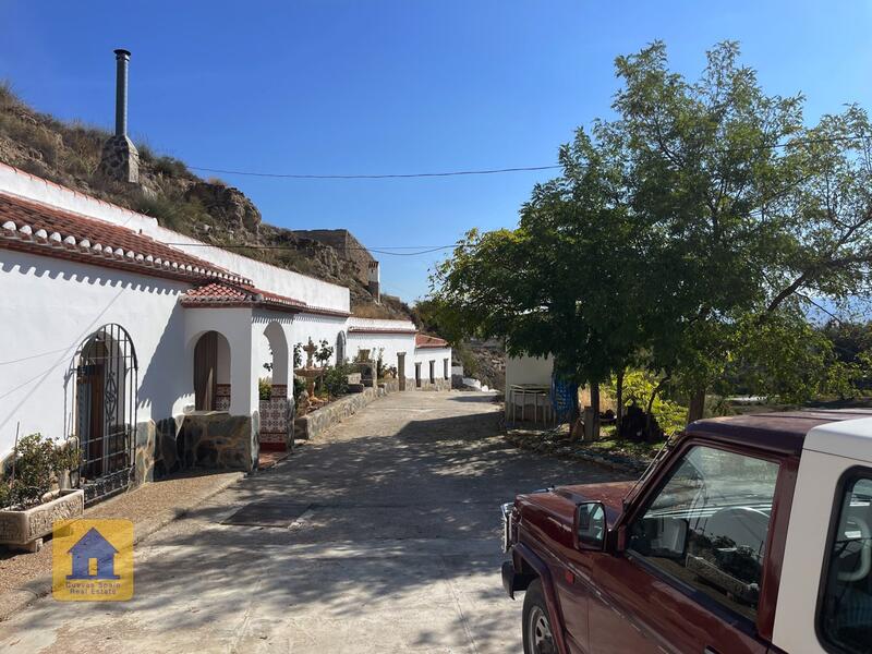 4 Schlafzimmer Höhlenhaus zu verkaufen