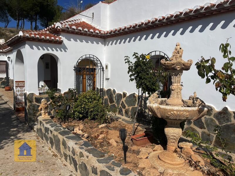 4 Schlafzimmer Höhlenhaus zu verkaufen