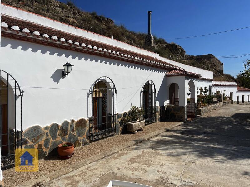 4 Schlafzimmer Höhlenhaus zu verkaufen