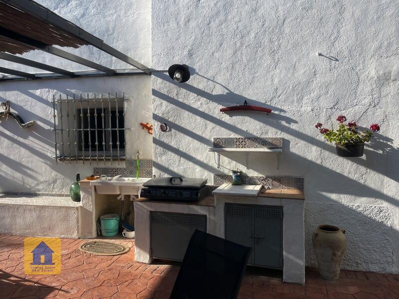 4 bedroom Cave House for sale