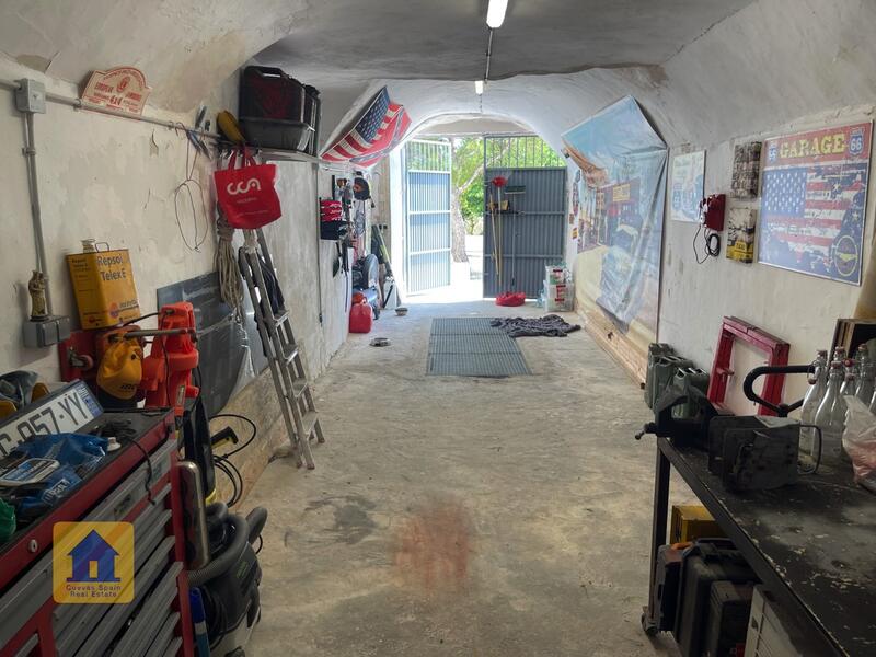 4 bedroom Cave House for sale