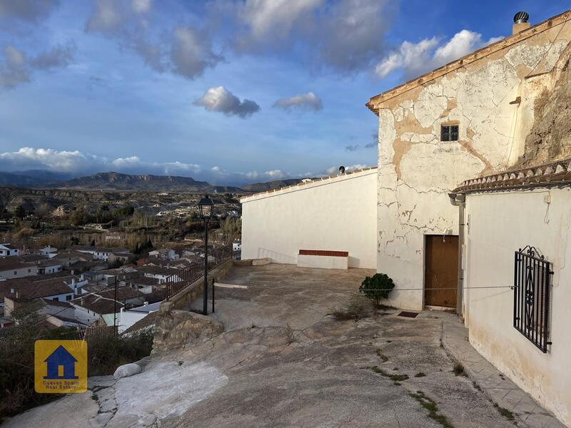 2 sovrum Grottahus till salu