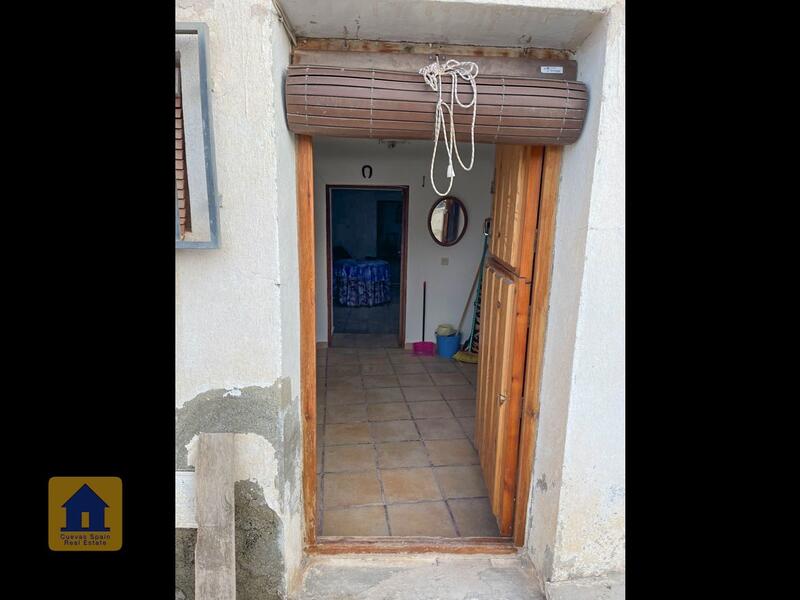 2 sovrum Grottahus till salu