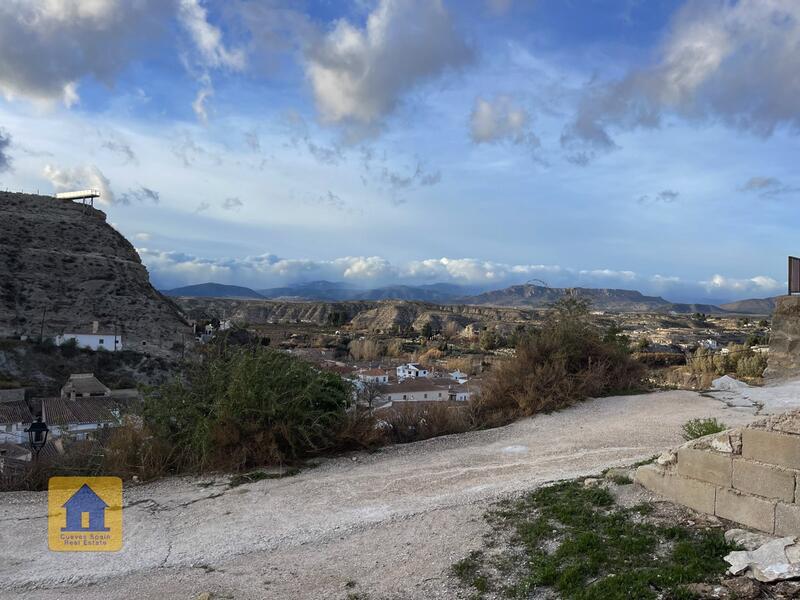 2 sovrum Grottahus till salu