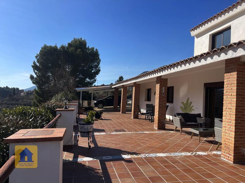 4 bedroom Villa for sale