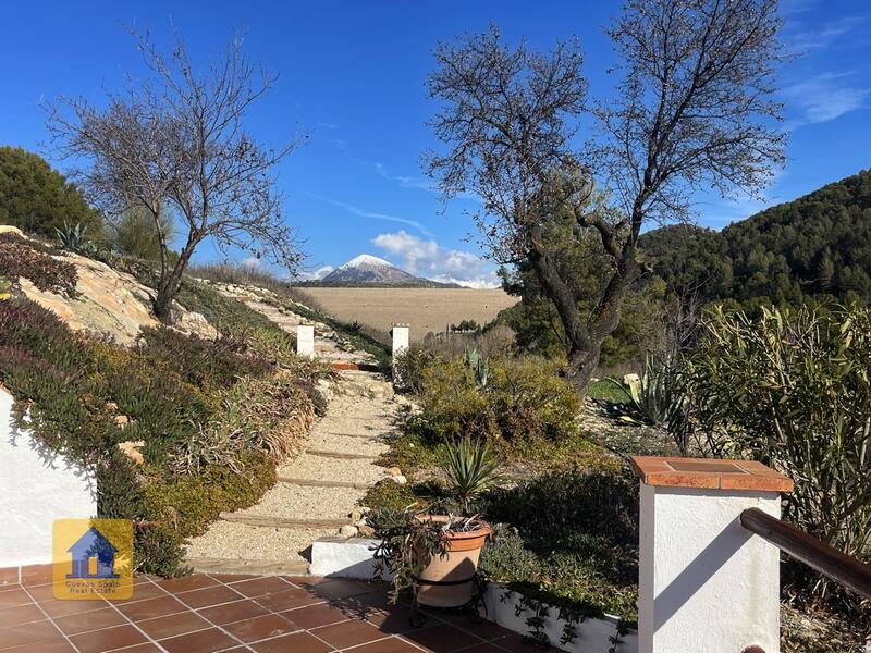 4 bedroom Villa for sale