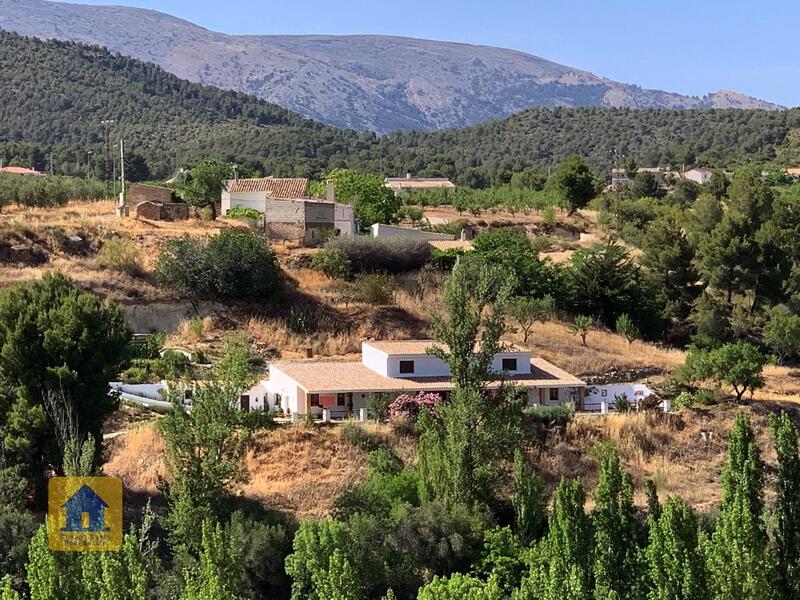 4 bedroom Villa for sale