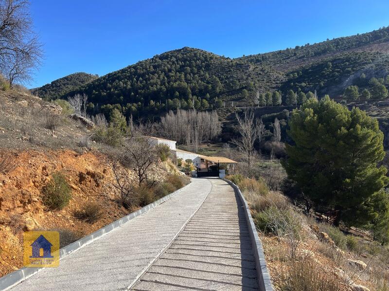 4 bedroom Villa for sale