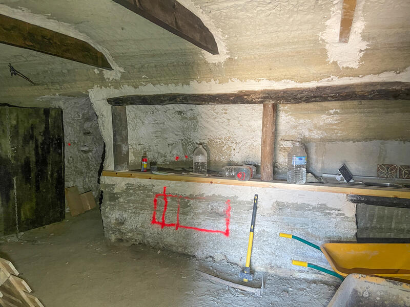 10 bedroom Cave House for sale