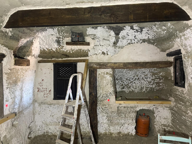 10 bedroom Cave House for sale