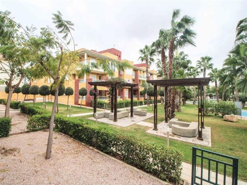 Lägenhet till salu i Hacienda del Alamo Golf Resort, Murcia