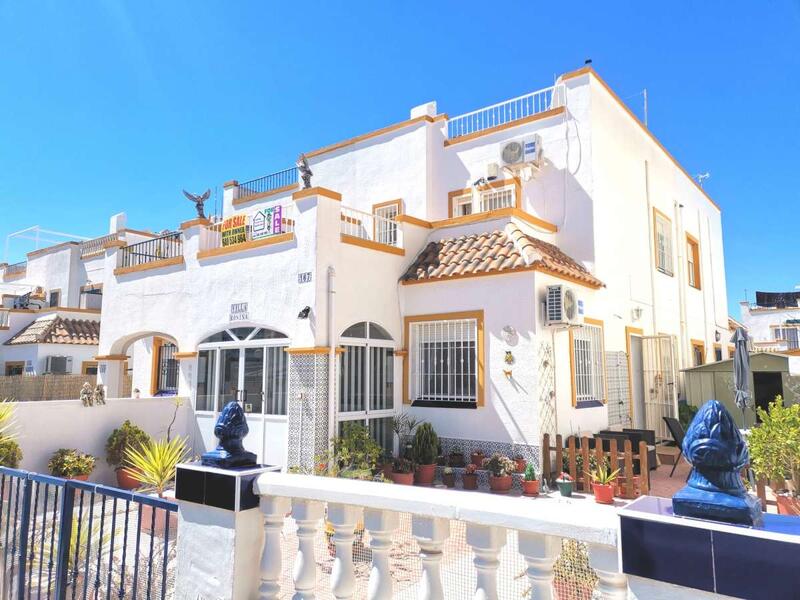 Villa til salgs i La Florida, Tenerife
